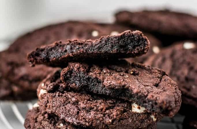 Low Carb Vegan Chocolate Cookies Recipe (Healthy & Delicious)