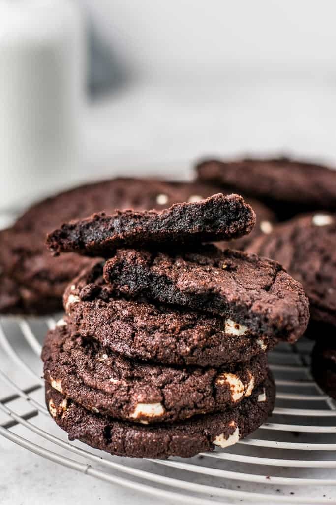 Low Carb Vegan Chocolate Cookies Recipe (Healthy & Delicious)